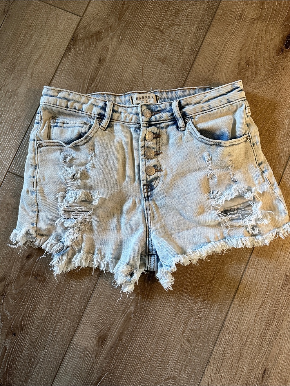 Harper by Francesca’s Light Blue Distressed Denim Cutoff Shorts 🦋
